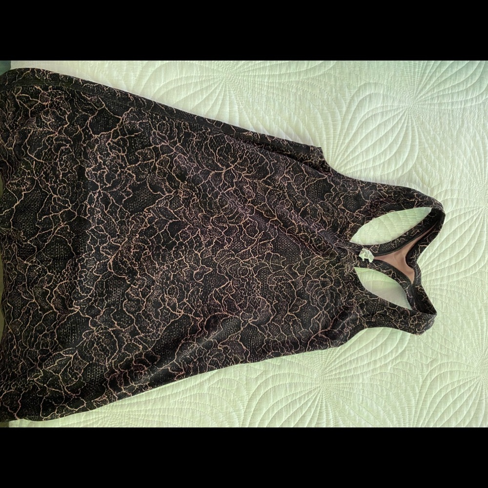 Lululemon workout top